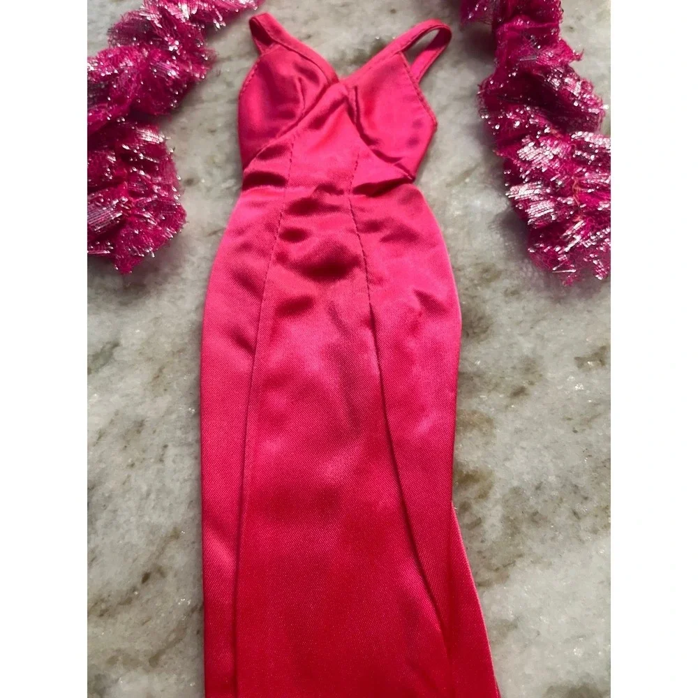 Vintage 1977 Superstar Barbie Pink Satin‎ Dress And Boa Outfit